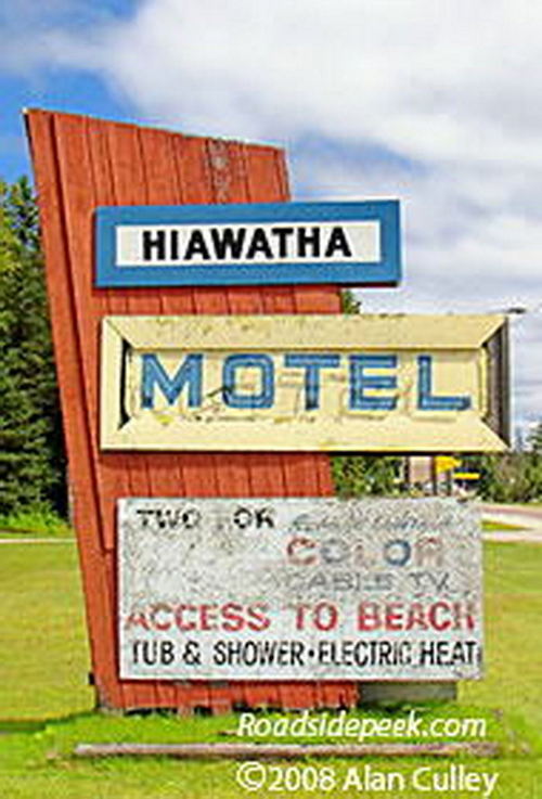 Hiawatha Motel